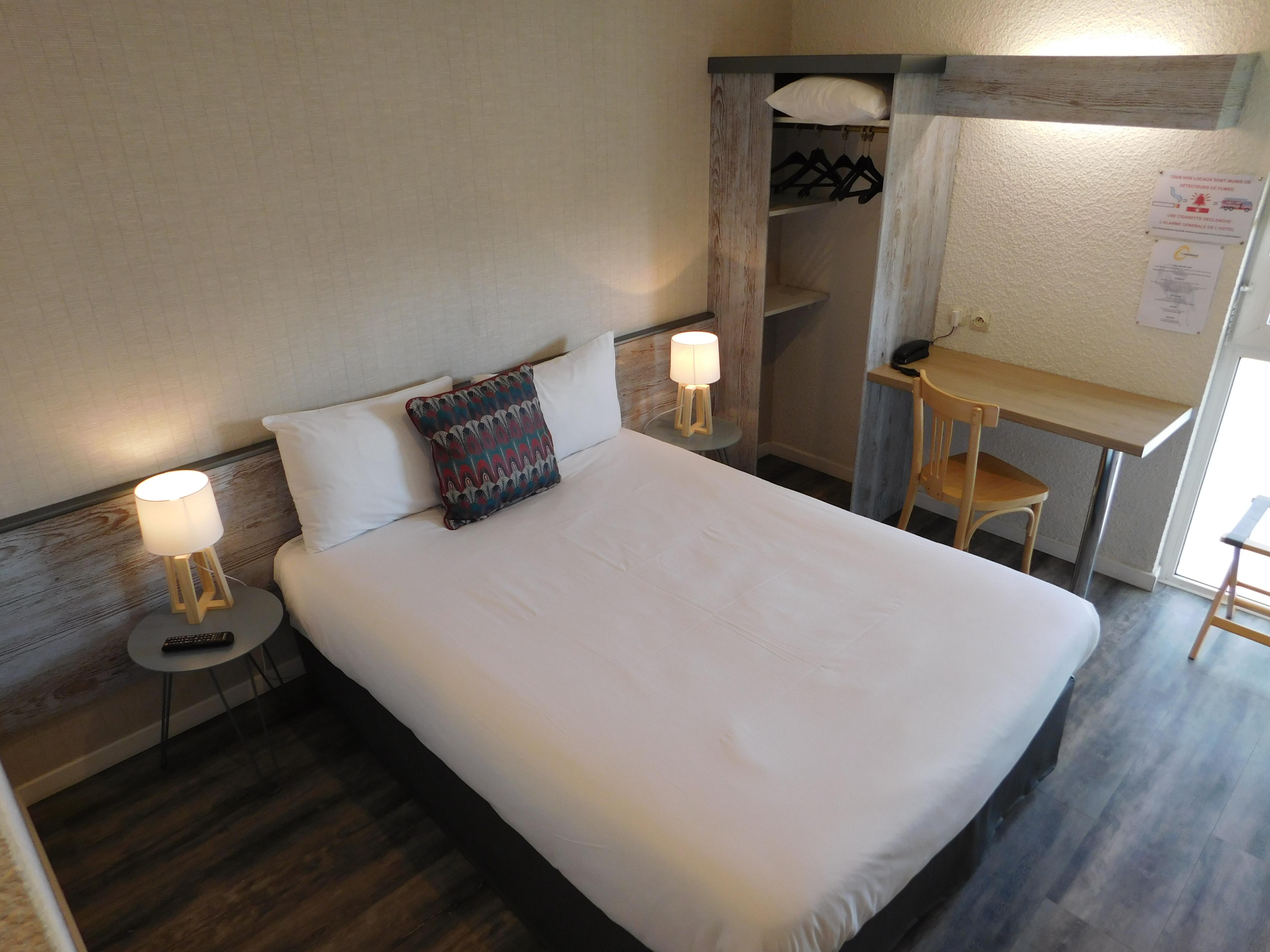 Brit Hotel アルジャンタン エクステリア 写真