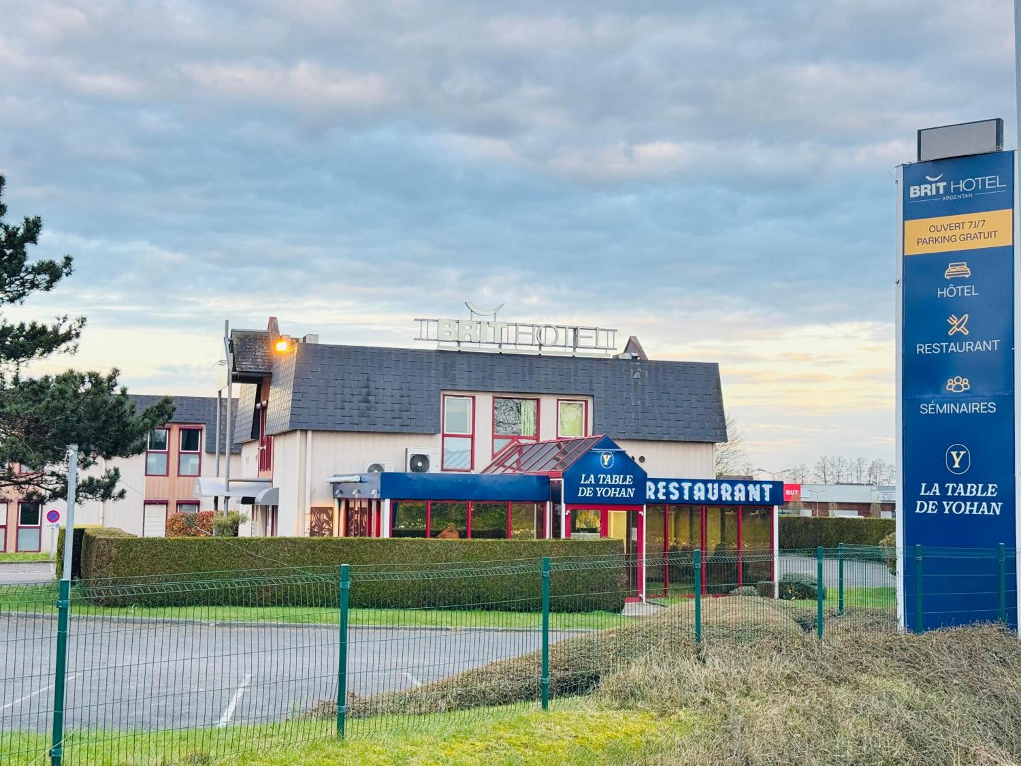 Brit Hotel アルジャンタン エクステリア 写真