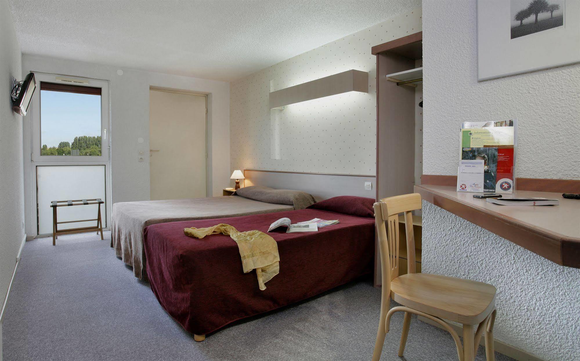 Brit Hotel アルジャンタン エクステリア 写真